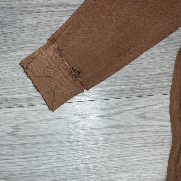 NWT Joah Brown Soho Crop distressed long sleeve top in toast one size - Picture 5 of 9